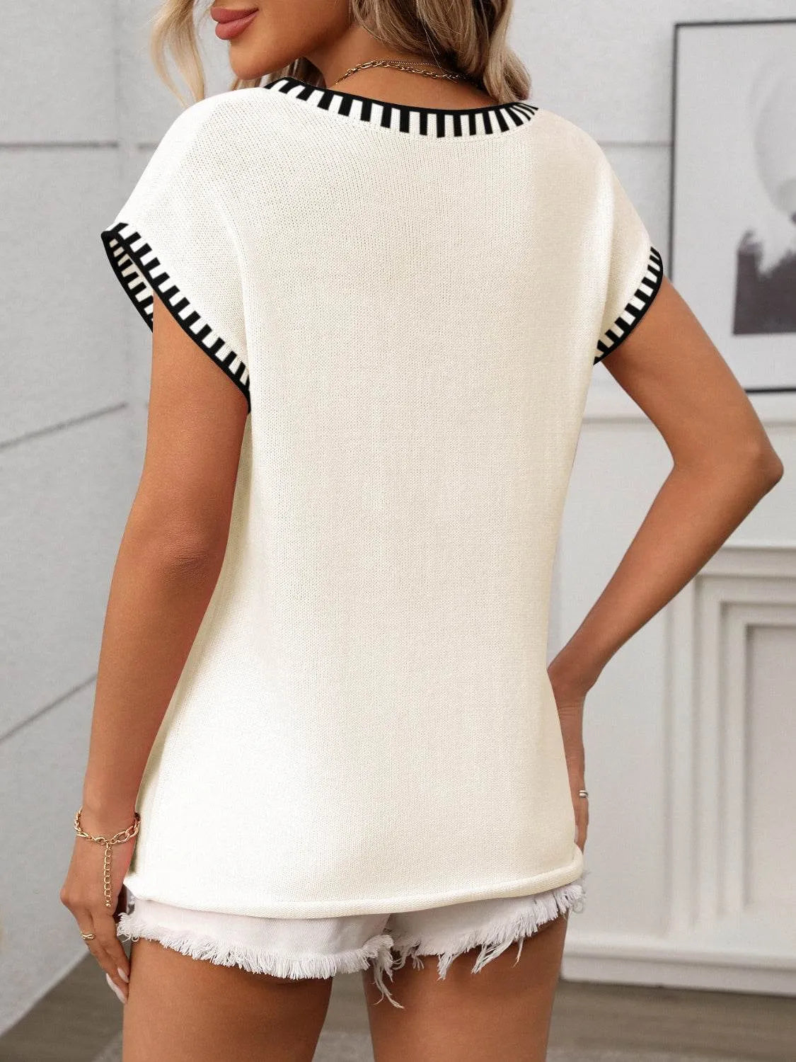 Contrast Trim V-Neck Short Sleeve Knit Top - Bona Fide Fashion