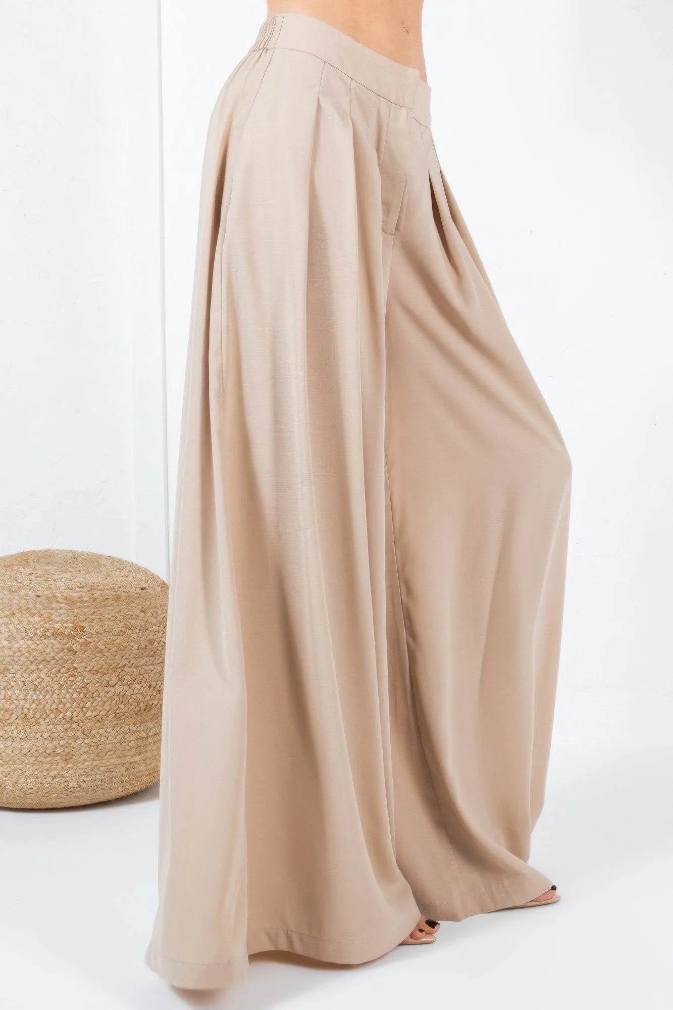 Large Hem Wide Leg Pleated Solid Pants - Bona Fide Fashion