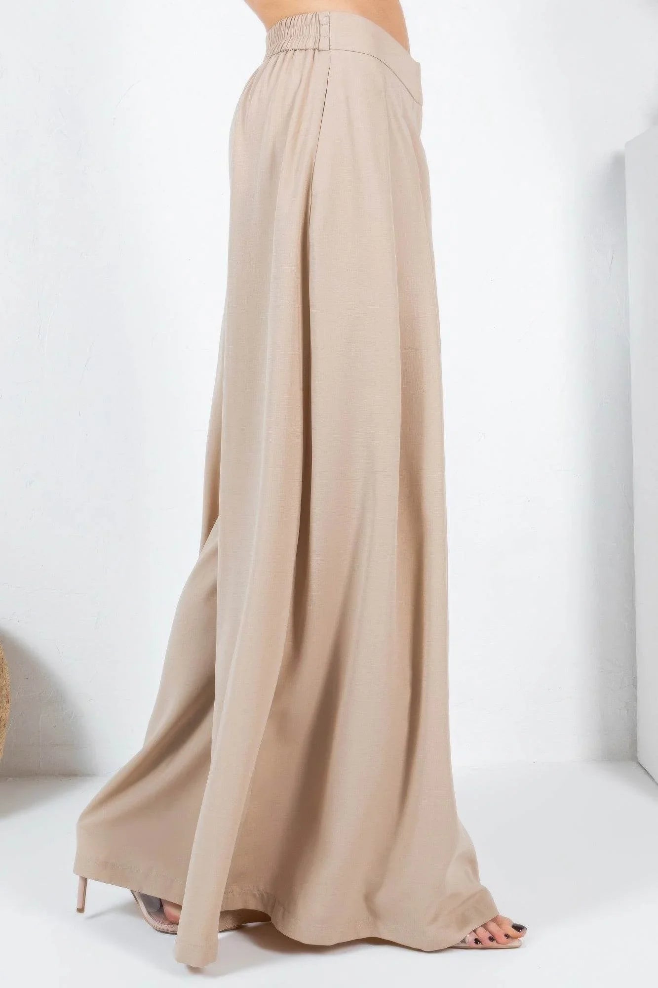 Large Hem Wide Leg Pleated Solid Pants - Bona Fide Fashion
