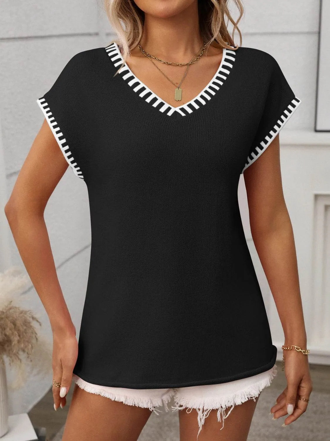 Contrast Trim V-Neck Short Sleeve Knit Top - Bona Fide Fashion