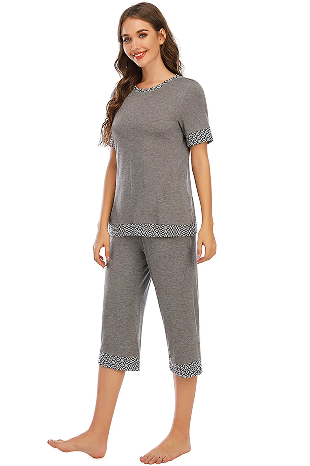 Round Neck Short Sleeve and Capris Pants Lounge Set