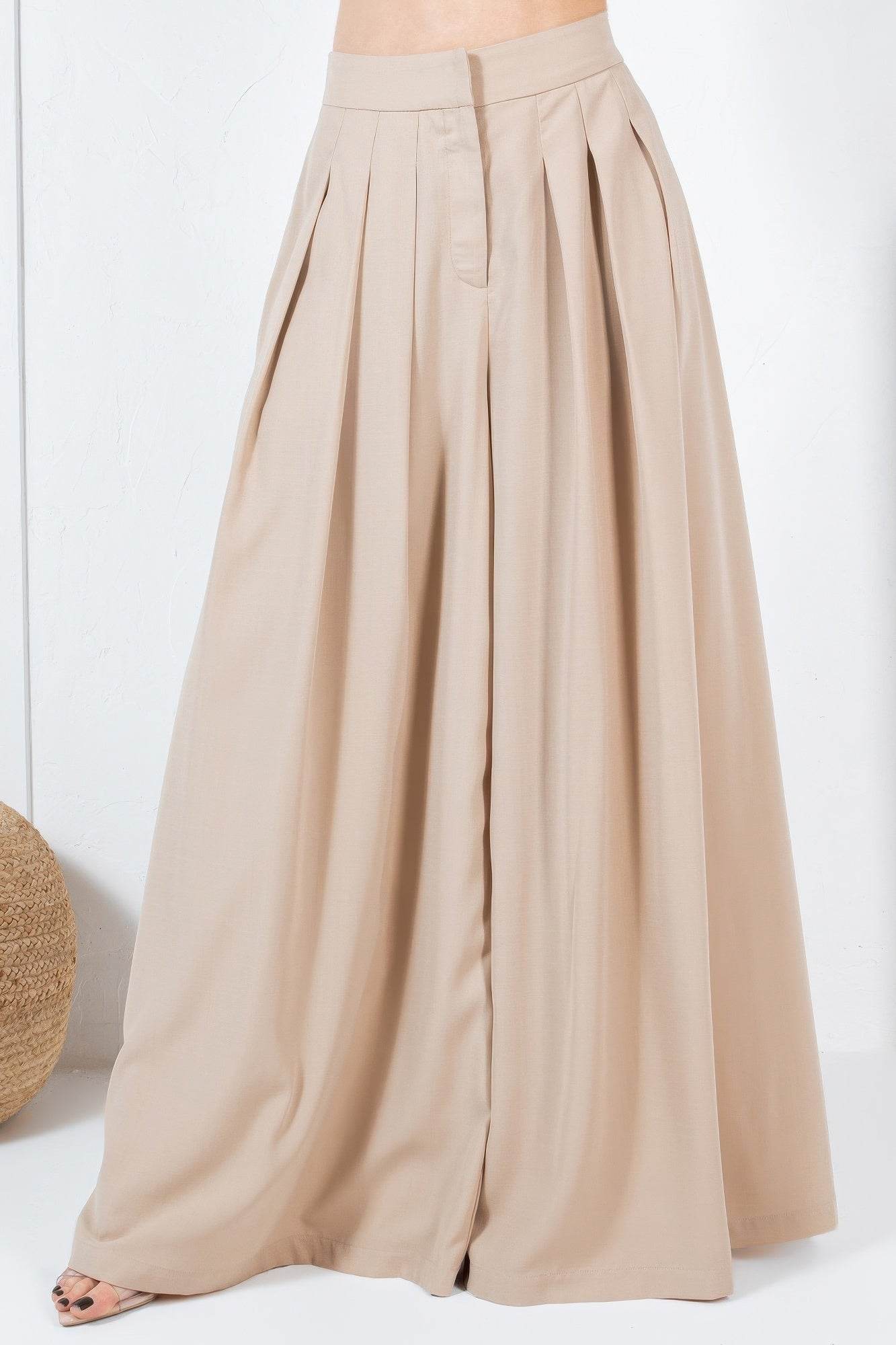 Large Hem Wide Leg Pleated Solid Pants - Bona Fide Fashion