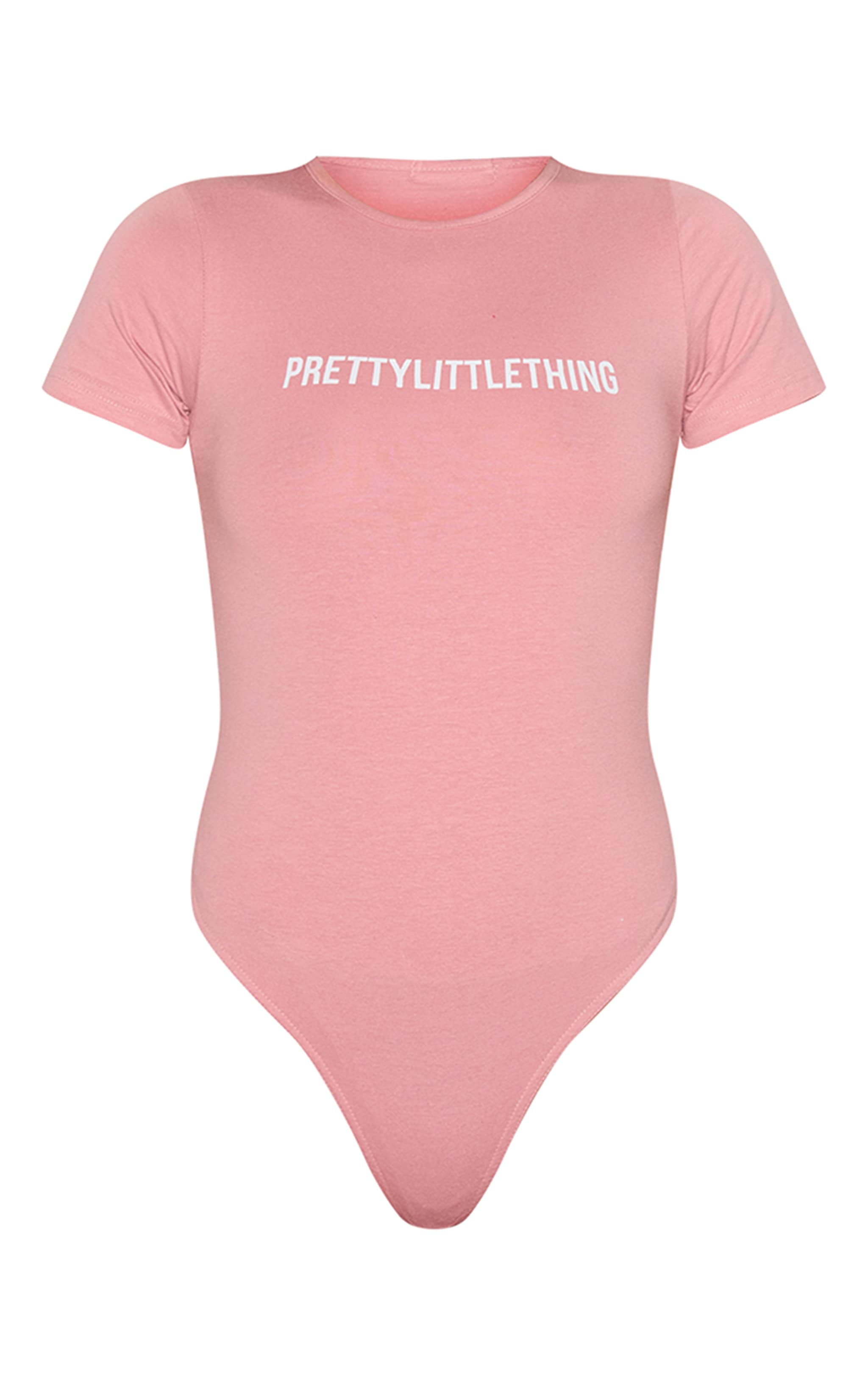 https://cdn-img.prettylittlething.com/b/4/5/7/b457b0ffe15e0f3f2703a1e027c43c68f82d4946_CNF2379_5_prettylittlething_light_pink_logo_short_sleeve_bodysuit.jpg