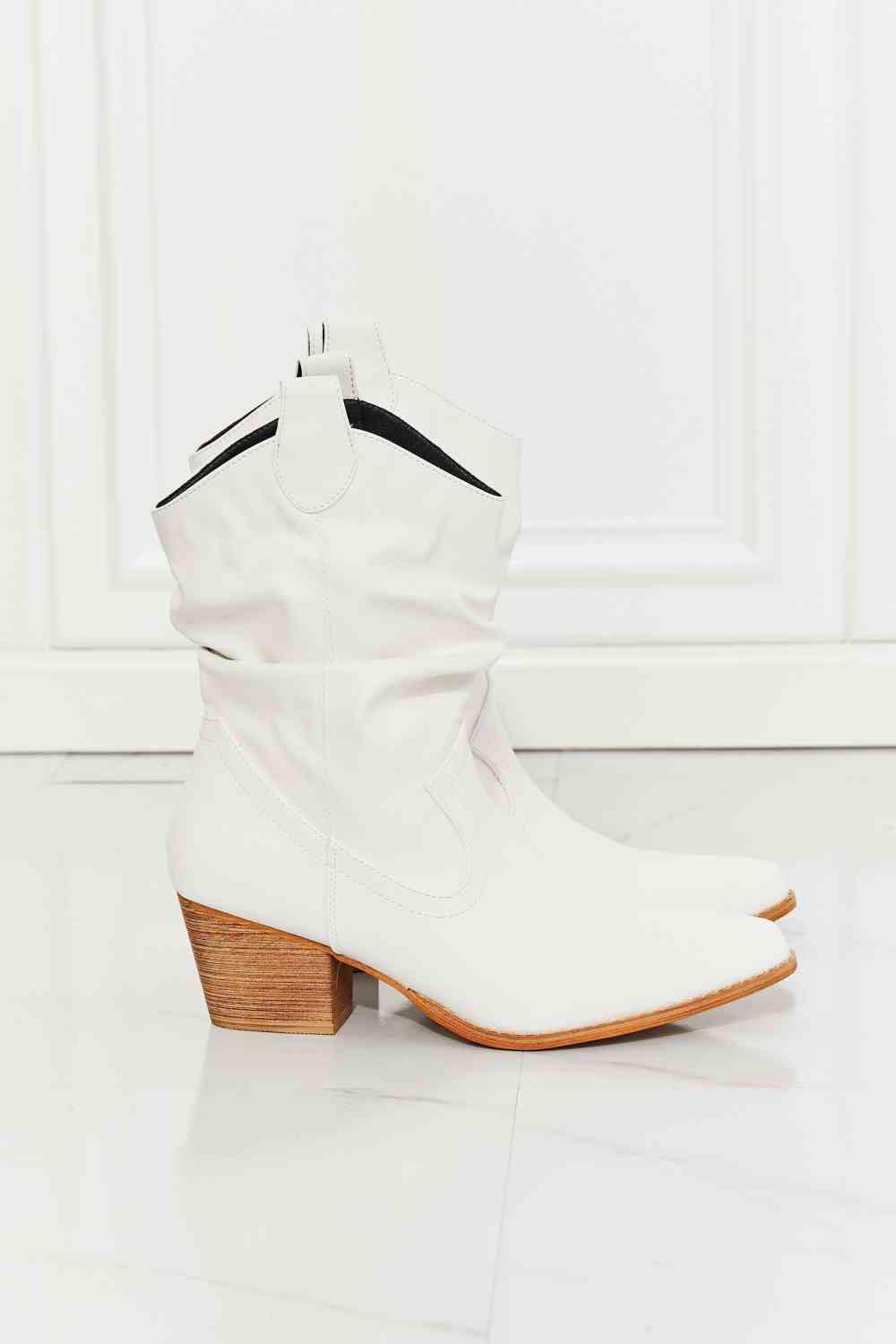 MMShoes Better in Texas Scrunch Cowboy Boots in White - Bona Fide Fashion